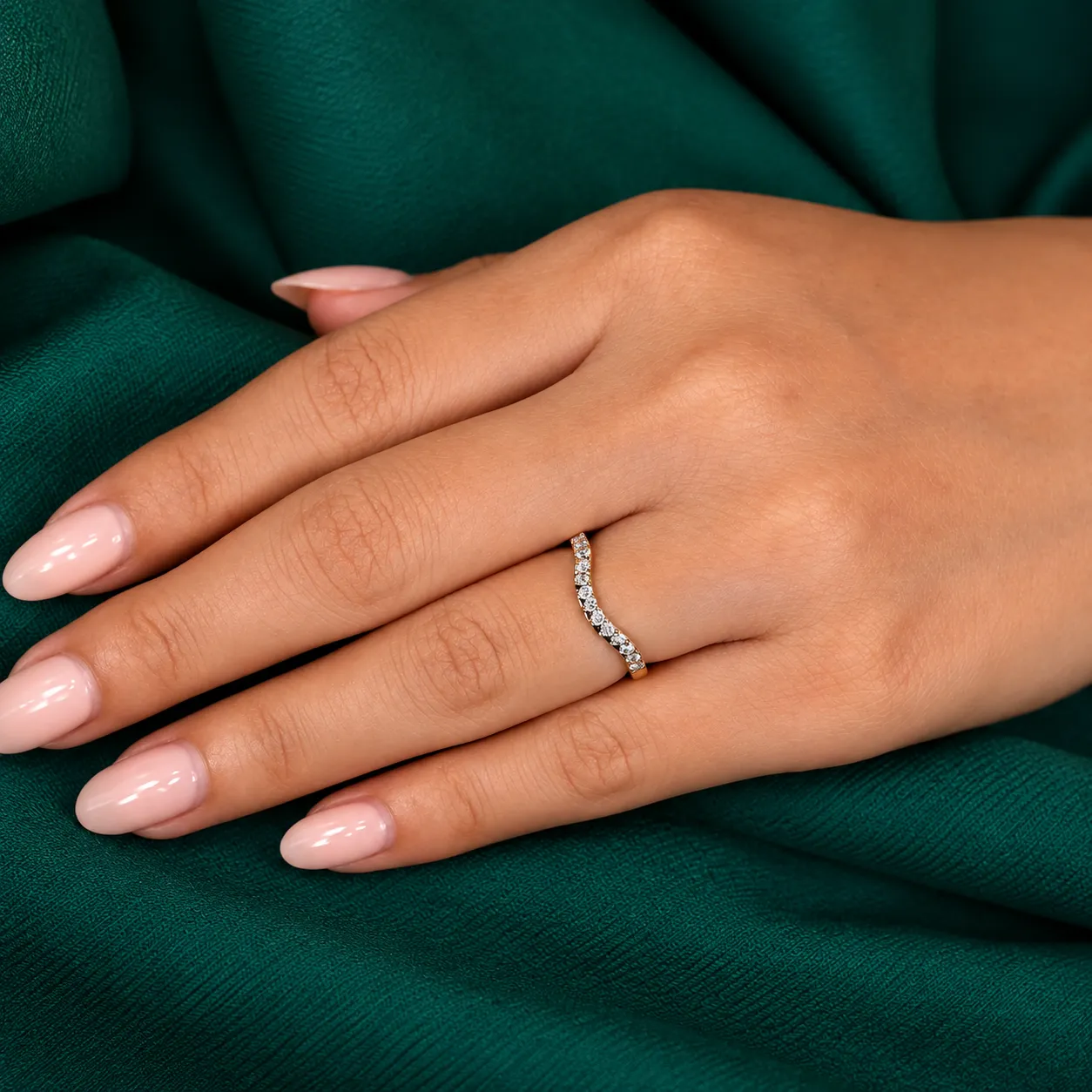 Custom Curved Gold Wedding Band Real Lab Grown Diamond Stacking Ring Chevron Ring in 10k 14k 18k Gold Birthday & Anniversary Gift for Wife - Image 4