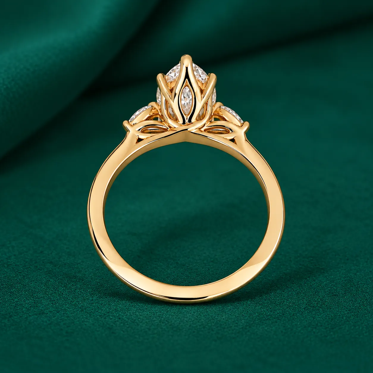 Marquise diamond ring in white rose and yellow gold