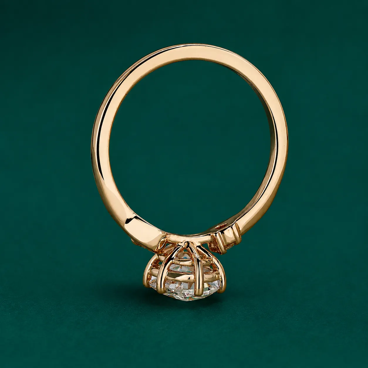Oval diamond solid gold ring