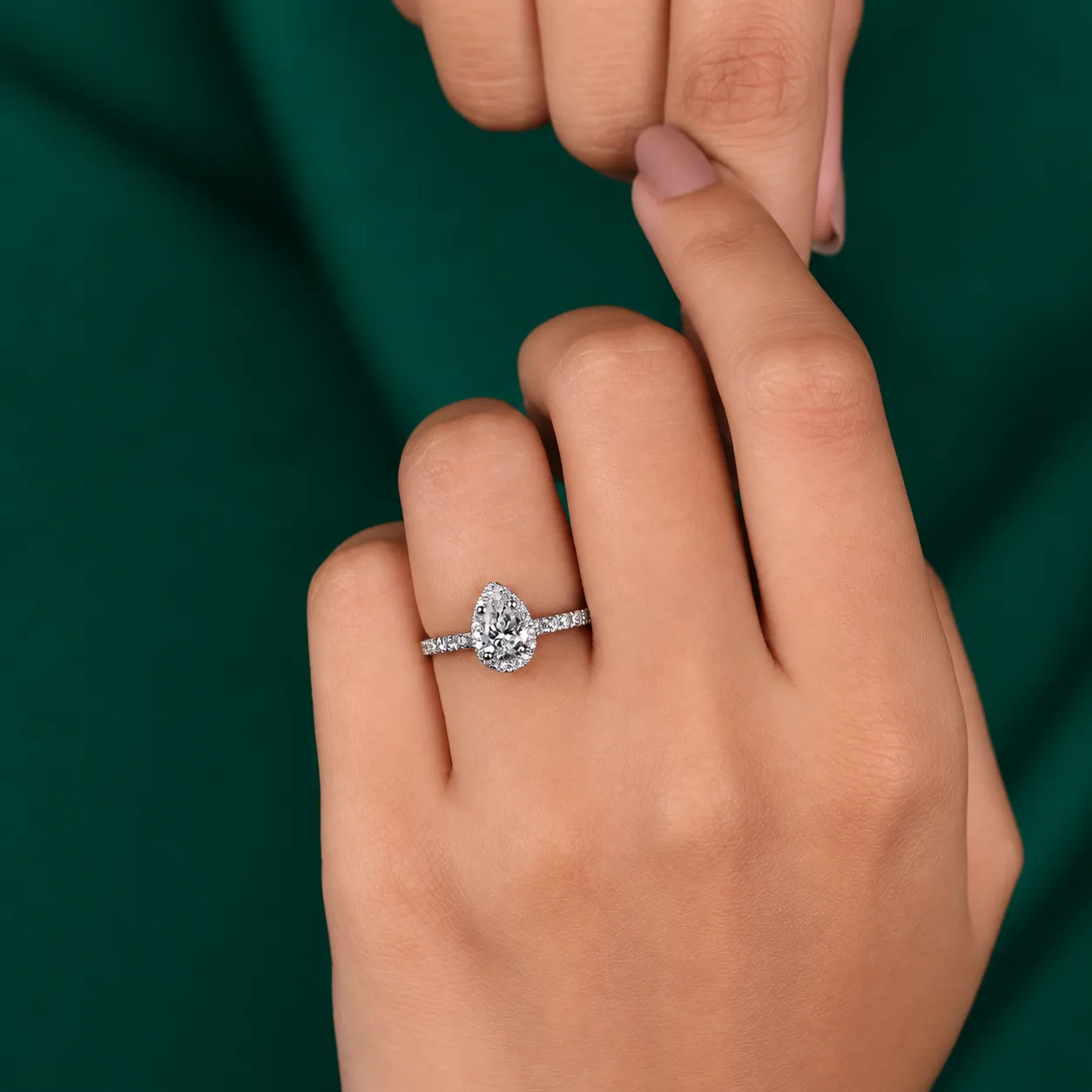 Pear lab grown diamond ring for girlfriend