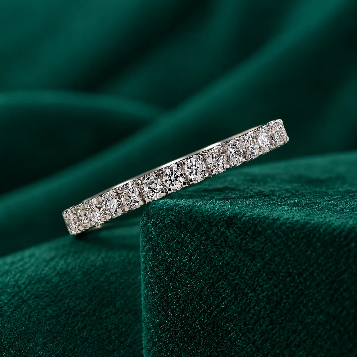 Simple round diamond wedding ring