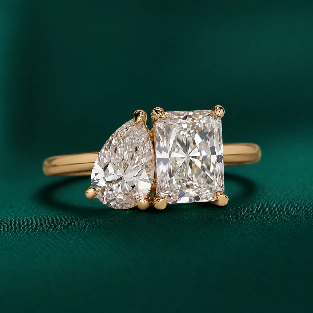 Toi et moi lab grown diamond engagement ring
